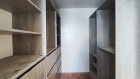 5 Bedroom Townhouse for sale in Santa Mesa, Metro Manila near LRT-2 V. Mapa