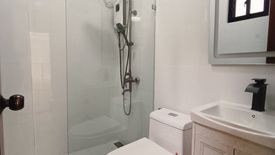 4 Bedroom House for sale in Moonwalk, Metro Manila