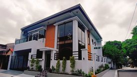 4 Bedroom House for sale in Moonwalk, Metro Manila