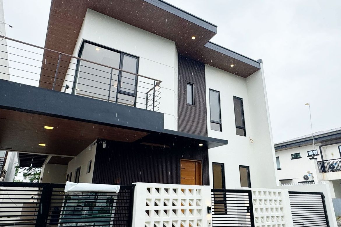 Gorgeous Newly Built Modern House and Lot for Sale in Santa Rosa, Laguna