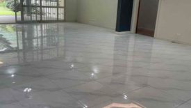 3 Bedroom House for rent in Urdaneta, Metro Manila near MRT-3 Buendia