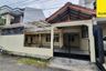Rumah dijual dengan 4 kamar tidur di Dukuh Pakis, Jawa Timur