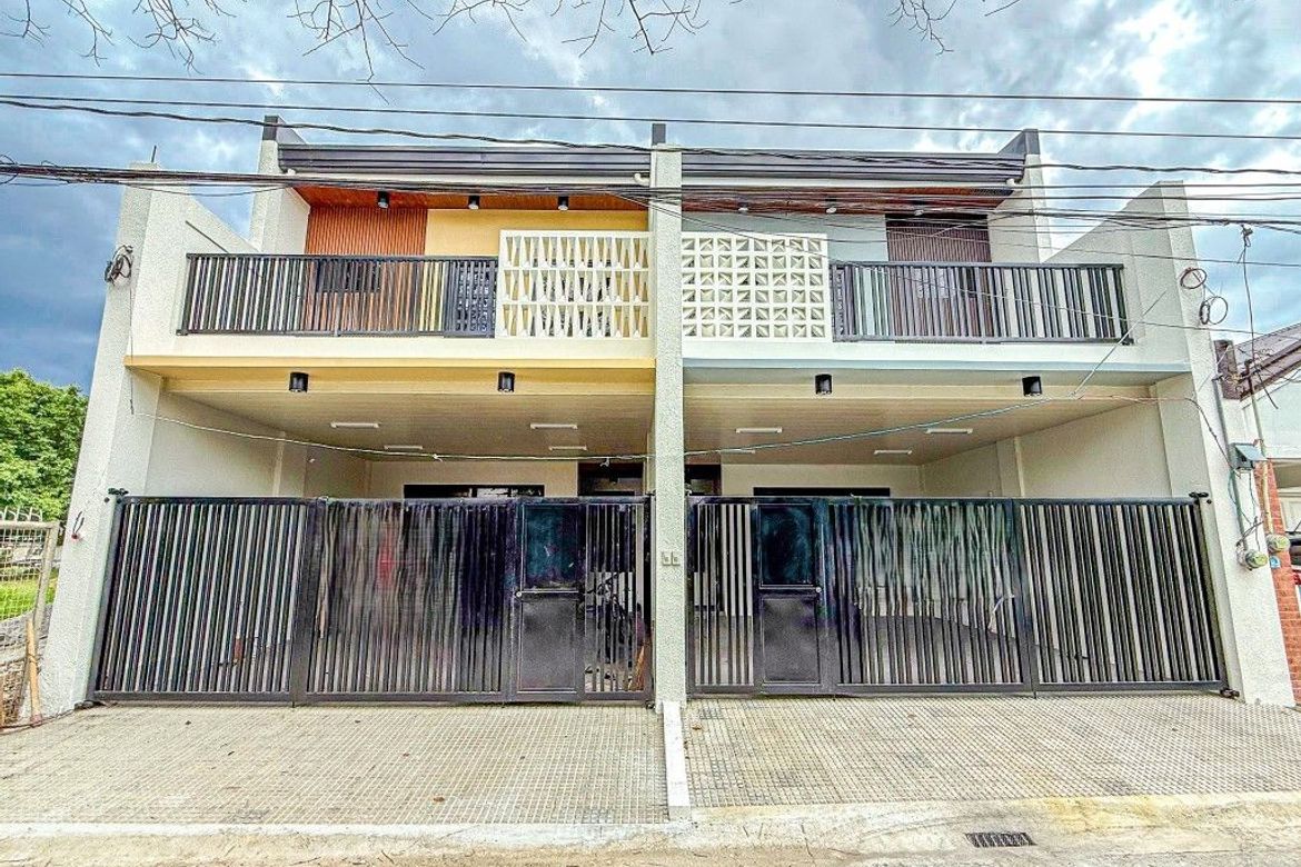 Brand New Spacious Duplex House in BF Resort Village Las Pinas City