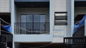 5 Bedroom Townhouse for sale in Santa Mesa, Metro Manila near LRT-2 V. Mapa