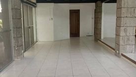 3 Bedroom House for rent in Dasmariñas North, Metro Manila near MRT-3 Ayala