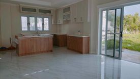 3 Bedroom Townhouse for sale in Almanza Dos, Metro Manila