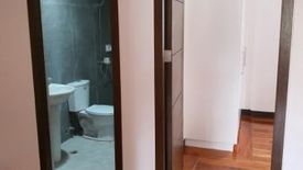 5 Bedroom Townhouse for sale in Kamuning, Metro Manila near MRT-3 Kamuning