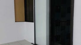 Condo for sale in Rosario, Metro Manila