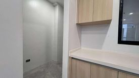 5 Bedroom Townhouse for sale in Obrero, Metro Manila