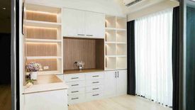 2 Bedroom Condo for Sale or Rent in BGC, Metro Manila