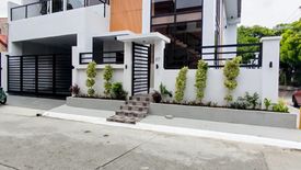 4 Bedroom House for sale in Moonwalk, Metro Manila