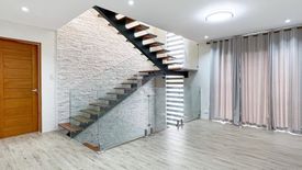 4 Bedroom House for sale in San Dionisio, Metro Manila