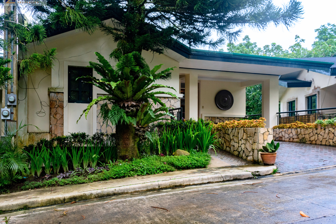 𝐅𝐮𝐥𝐥𝐲 𝐅𝐮𝐫𝐧𝐢𝐬𝐡𝐞𝐝 𝟑-𝐒𝐭𝐨𝐫𝐞𝐲 𝐃𝐮𝐩𝐥𝐞𝐱 𝐢𝐧 𝐓𝐚𝐠𝐚𝐲𝐭𝐚𝐲 𝐰𝐢𝐭𝐡 𝐉𝐚𝐜𝐮𝐳𝐳𝐢 & 𝐒𝐚𝐮𝐧𝐚 𝐅𝐨𝐫 𝐒𝐚𝐥𝐞 | 20M