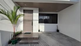 3 Bedroom Townhouse for sale in Almanza Dos, Metro Manila