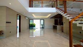 6 Bedroom House for sale in BF Homes, Metro Manila