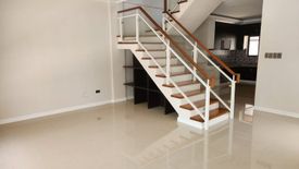 4 Bedroom House for sale in Almanza Dos, Metro Manila