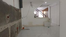 6 Bedroom Townhouse for sale in Pilar, Metro Manila