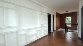 3 Bedroom House for sale in Talon Dos, Metro Manila