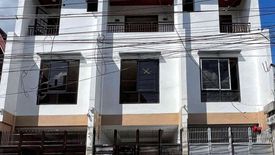 4 Bedroom Townhouse for sale in Roxas, Metro Manila