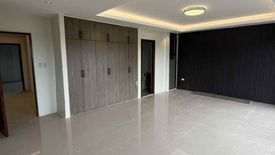 6 Bedroom House for sale in Santolan, Metro Manila