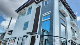 7 Bedroom House for sale in Pinagbuhatan, Metro Manila