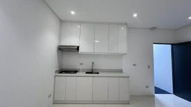 4 Bedroom Townhouse for sale in Quirino 2-A, Metro Manila near LRT-2 Anonas