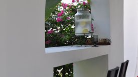 4 Bedroom House for Sale or Rent in Moonwalk, Metro Manila