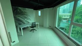 Shophouse for rent in Poblacion, Metro Manila