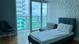 2 Bedroom Condo for rent in San Lorenzo, Metro Manila near MRT-3 Ayala