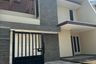 Rumah dijual dengan 5 kamar tidur di Manyar Sabrangan, Jawa Timur