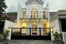 4 Bedroom House for sale in Rungkut Menanggal, East Java