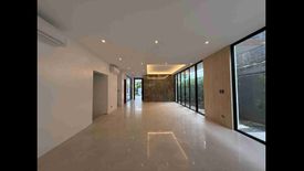 7 Bedroom House for sale in White Plains, Metro Manila