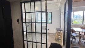 2 Bedroom Condo for sale in Forbeswood Heights, Bagong Tanyag, Metro Manila