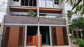 4 Bedroom House for sale in Don Bosco, Metro Manila