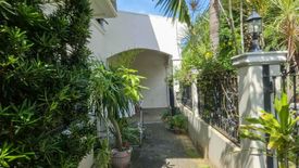 4 Bedroom House for sale in Almanza Uno, Metro Manila