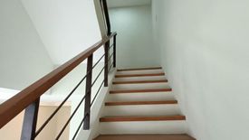 4 Bedroom House for sale in Moonwalk, Metro Manila