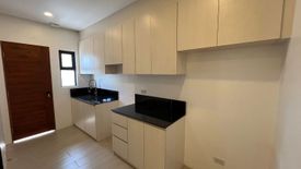 4 Bedroom House for sale in Talon Dos, Metro Manila