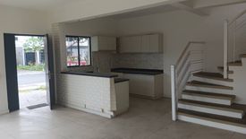 3 Bedroom House for sale in Central, Metro Manila