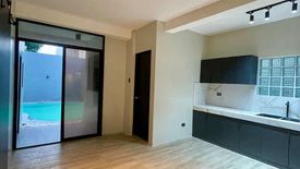 House for sale in San Nicolas, Metro Manila