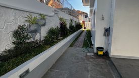 7 Bedroom House for sale in Moonwalk, Metro Manila