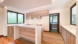 5 Bedroom House for sale in New Alabang Village, Metro Manila