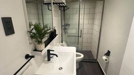 2 Bedroom Condo for rent in Forbeswood Heights, Bagong Tanyag, Metro Manila