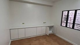 4 Bedroom House for rent in Loyola Heights, Metro Manila near LRT-2 Katipunan
