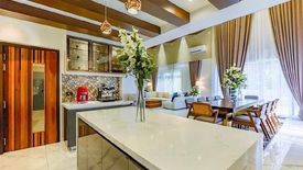 6 Bedroom House for sale in Moonwalk, Metro Manila