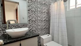 4 Bedroom House for sale in Roxas, Metro Manila