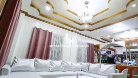 6 Bedroom House for sale in Moonwalk, Metro Manila