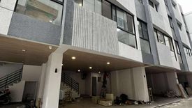 4 Bedroom Townhouse for sale in Obrero, Metro Manila