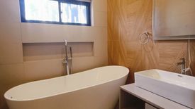 4 Bedroom House for sale in Poblacion, Metro Manila