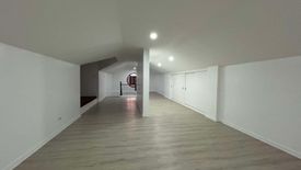 5 Bedroom House for sale in Poblacion, Metro Manila