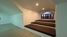 5 Bedroom House for sale in Poblacion, Metro Manila